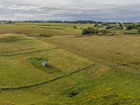 68 Cemetery Road, Sanson