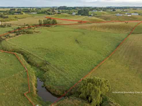 68 Cemetery Road, Sanson