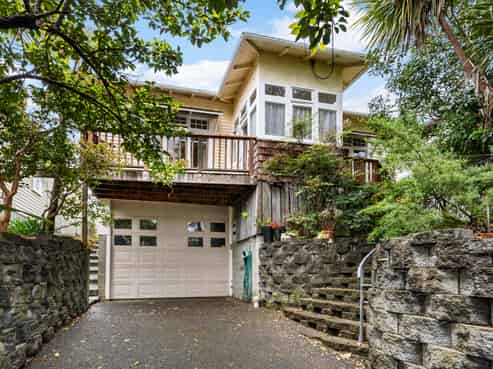 6 Cautley Street, Stanley Point