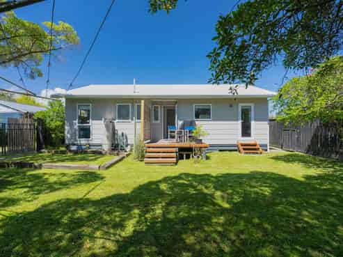 78A Atkinson Avenue, Otaki Beach