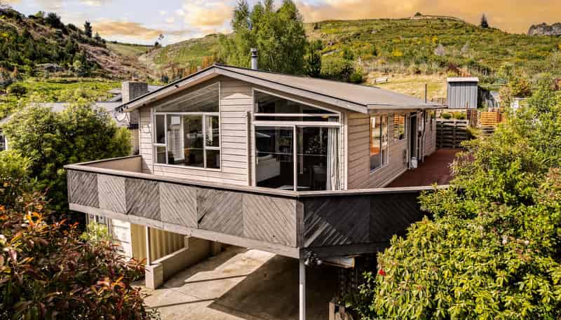 30 Roy Crescent, Concord