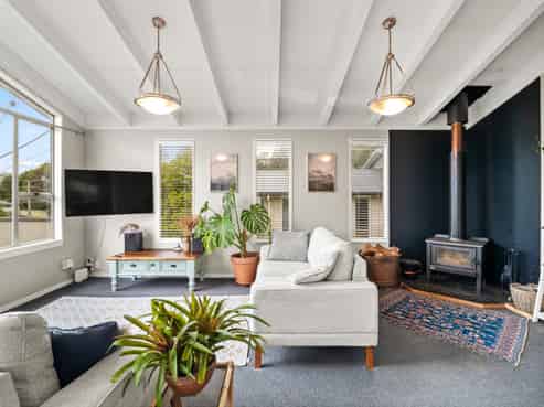 30 Roy Crescent, Concord