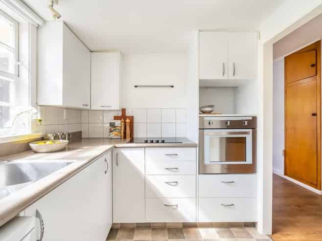 26 Kauri Street, Eastbourne