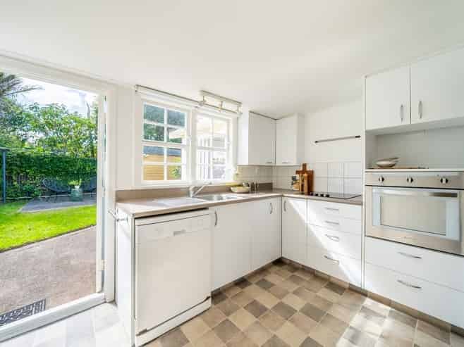 26 Kauri Street, Eastbourne