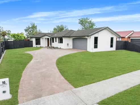 16 Aria Court, Fairview Downs