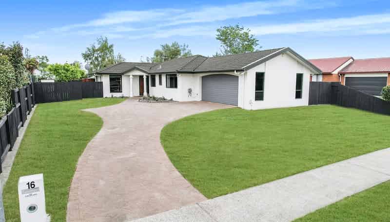 16 Aria Court, Fairview Downs