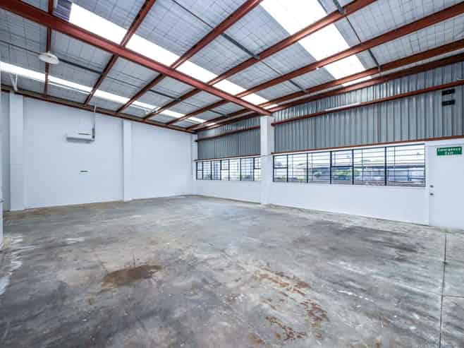 First Time on the Market in 27yrs!