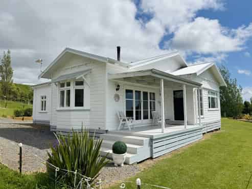 75 Heights Road, Shannon