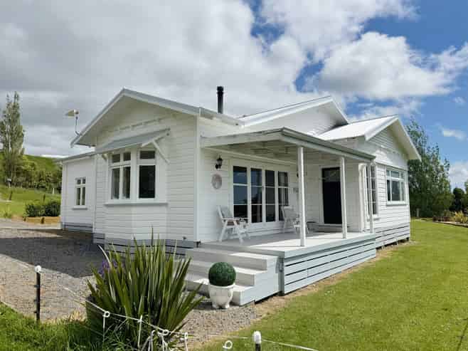 75 Heights Road, Shannon