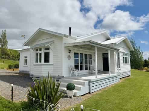 75 Heights Road, Shannon