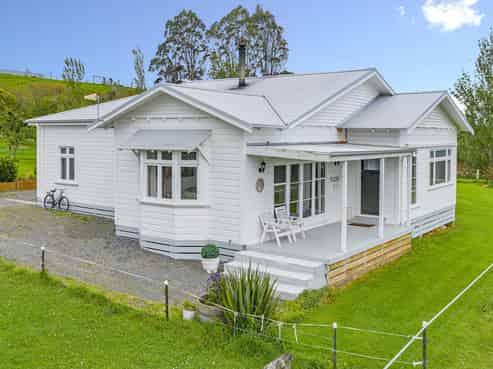 75 Heights Road, Shannon