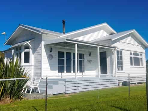75 Heights Road, Shannon