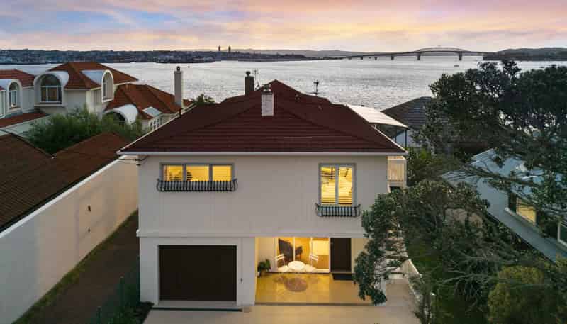 1/106 Stanley Point Road, Devonport