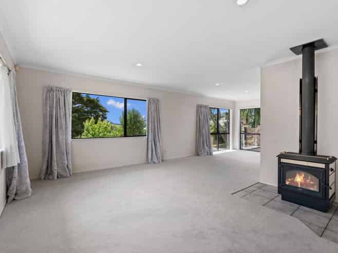 21 Gillingham Road, Kamo