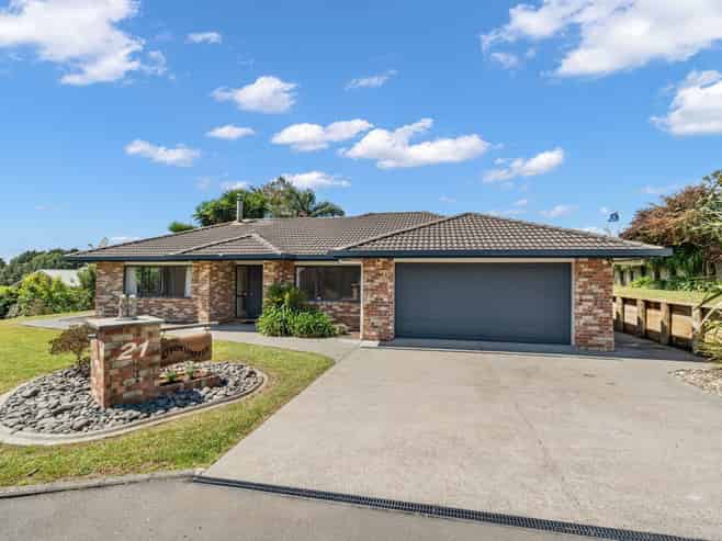 21 Gillingham Road, Kamo