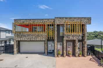 22 Jabal Crescent, Totara Park