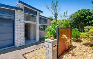 39 Walton Street, Red Beach