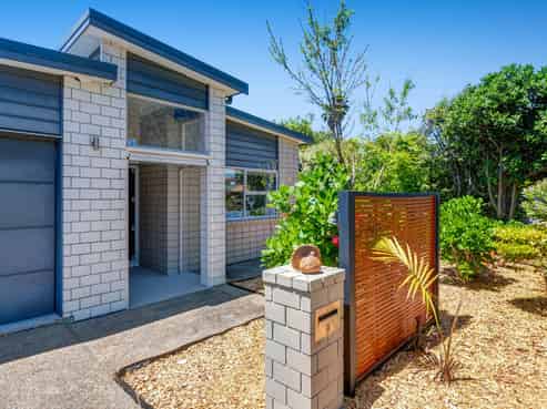 39 Walton Street, Red Beach