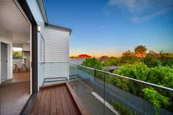 6D Tiroroa Avenue, Te Atatu South