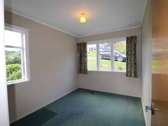 1B Clinton Way, Kingston