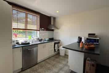 8/29 Rossmay Terrace, Kingsland