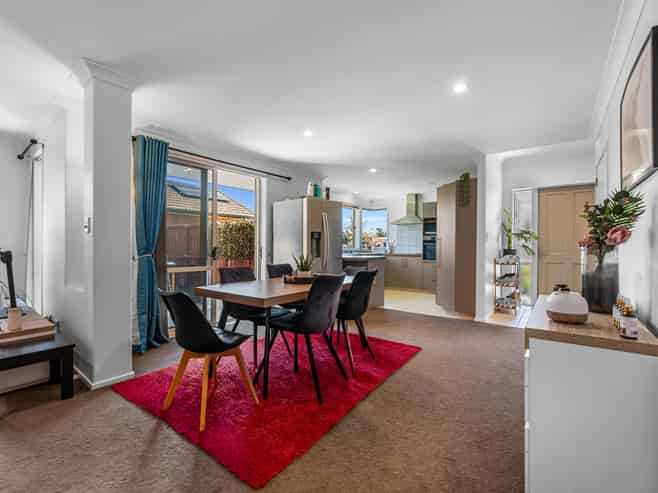 33 Seabreeze Place, Papamoa