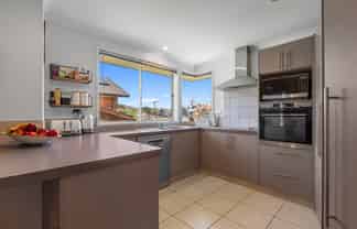 33 Seabreeze Place, Papamoa