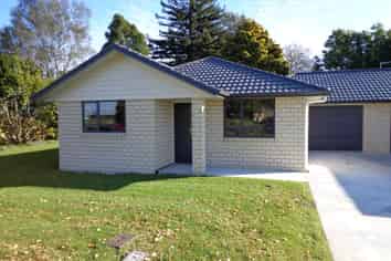 2/206 Te Kowhai Road, Burbush