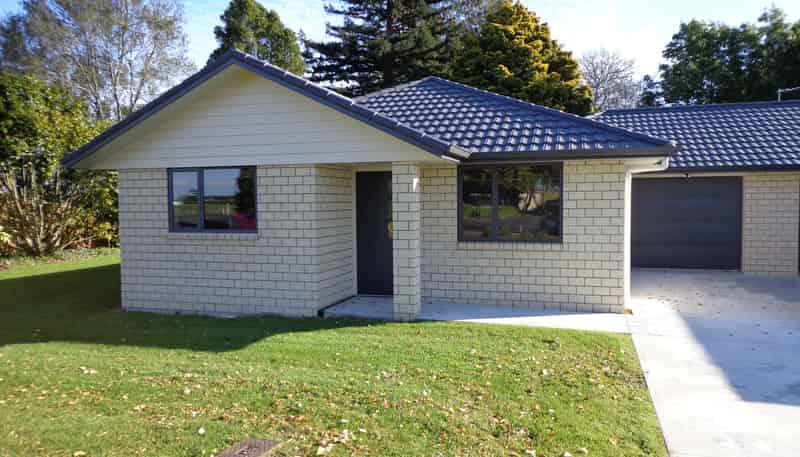 2/206 Te Kowhai Road, Burbush