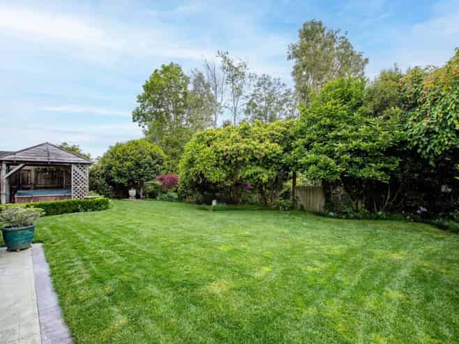 15 Keswick Crescent, Huntington