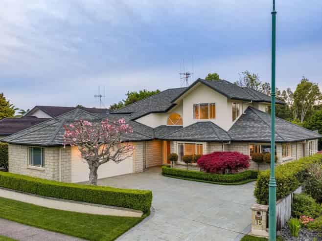 15 Keswick Crescent, Huntington