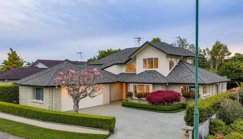 15 Keswick Crescent, Huntington