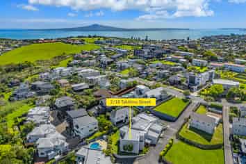2/18 Takitimu Street, Orakei