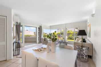 2/18 Takitimu Street, Orakei