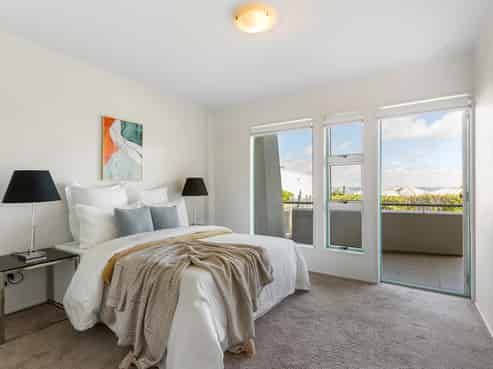 2/18 Takitimu Street, Orakei