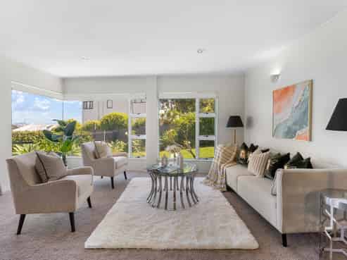 2/18 Takitimu Street, Orakei