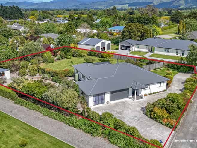 5 Camellia Lane, Carterton