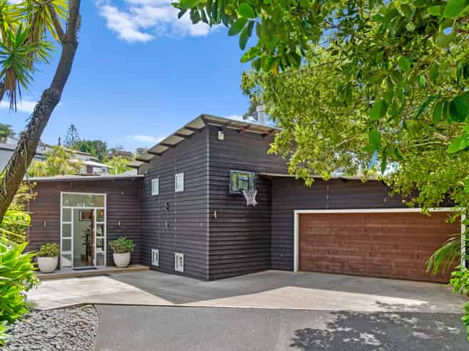 8 Zion Road, Birkenhead