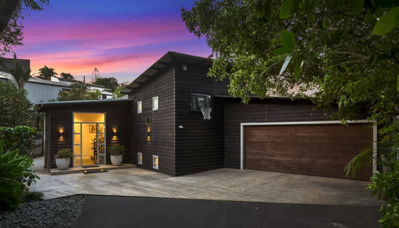 8 Zion Road, Birkenhead