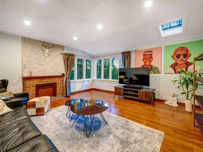 8 Arama Avenue, Titirangi