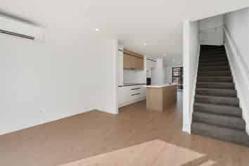 31 Falcon Crescent, Hobsonville