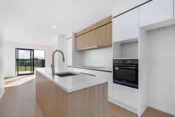 31 Falcon Crescent, Hobsonville