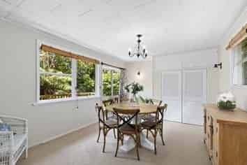 6 Muri Road, Pukerua Bay