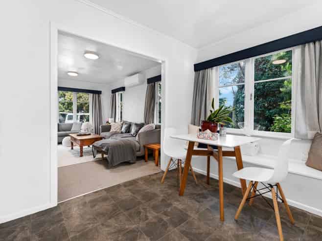 53 Henderson Valley Road, Henderson