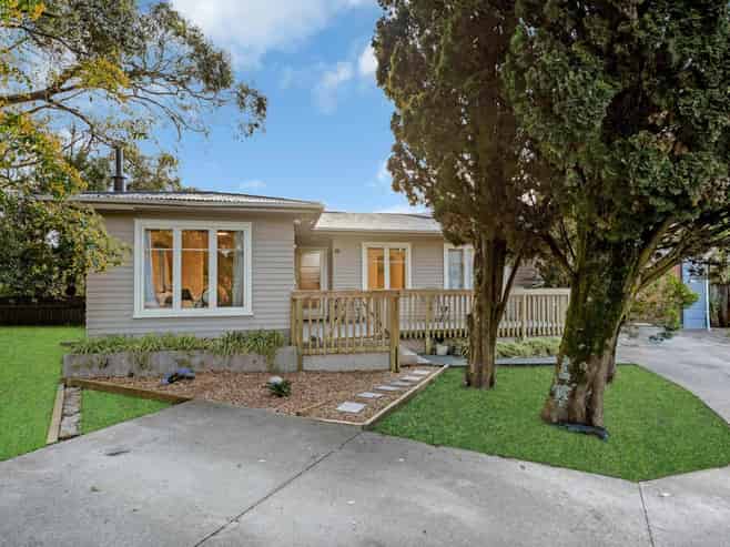 53 Henderson Valley Road, Henderson