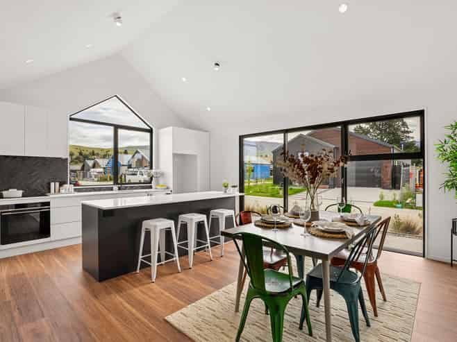 8 Tussock Way, Cromwell