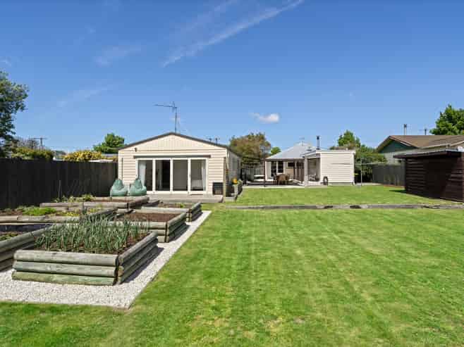 37 Dillons Point Road, Islington