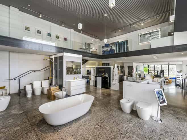 Grafton showroom/office in strategic location