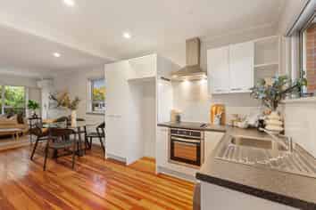 2/256A Blockhouse Bay Road, Avondale