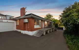 2/256A Blockhouse Bay Road, Avondale